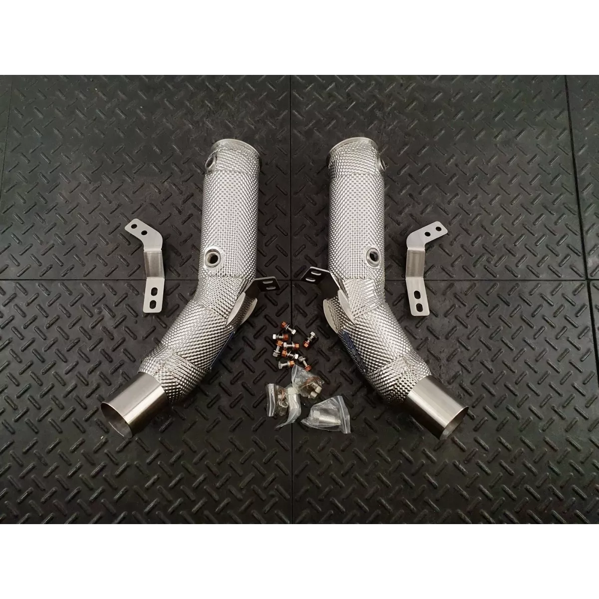 Giulia Quadrifoglio Catless Heat Shielded DOWNPIPES