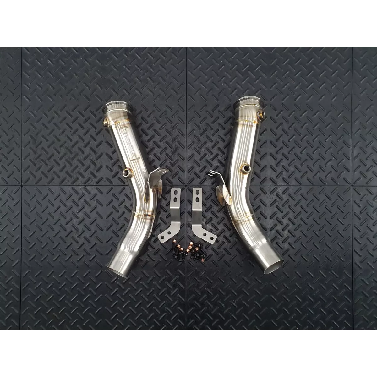 Giulia Catless Downpipes