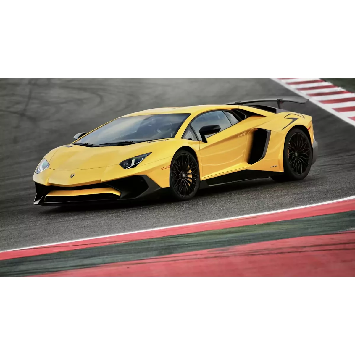 Aventador SV