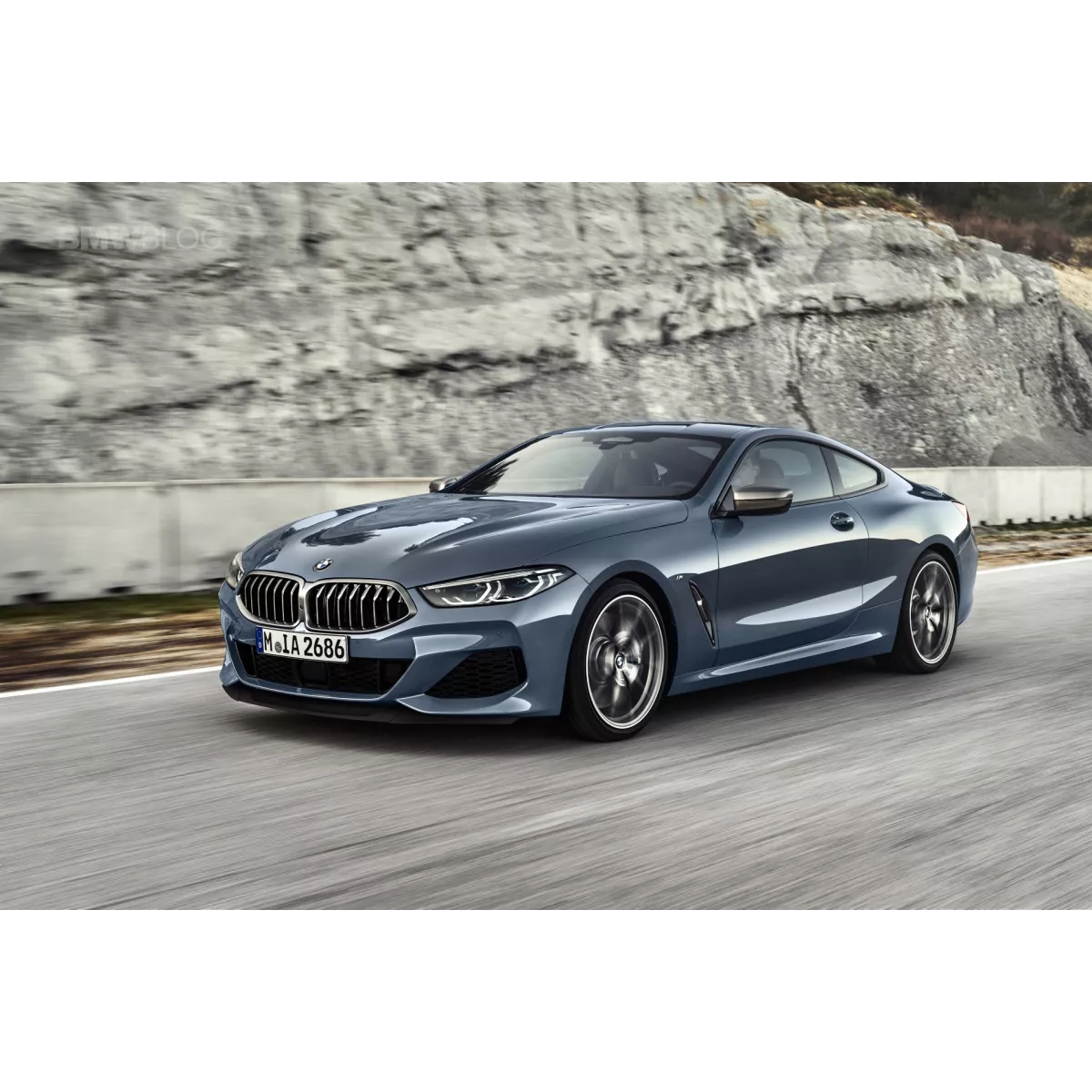850i